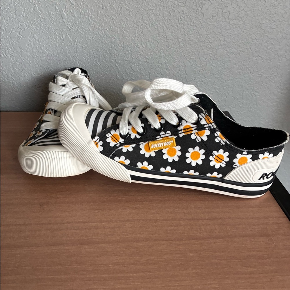 Rocket dog floral sneakers size 6.5 HTF - Picture 1 of 14
